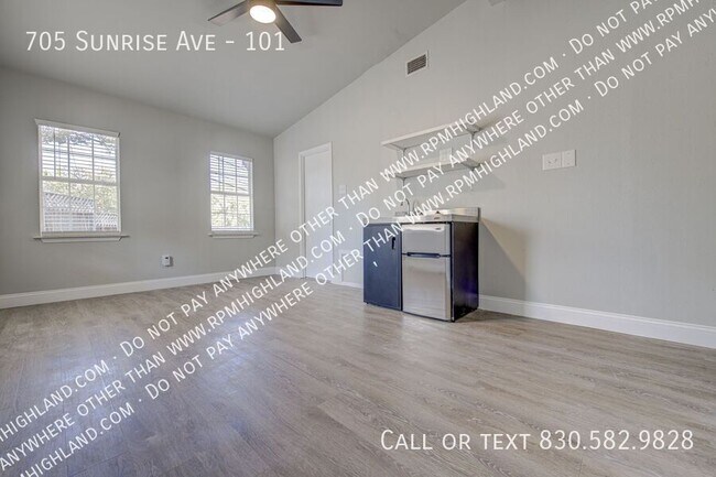 Foto del edificio - 705 Sunrise Ave