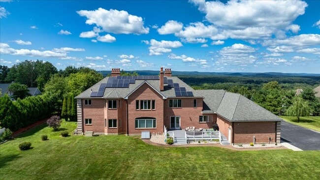 Building Photo - 24 Hunting Ridge Dr
