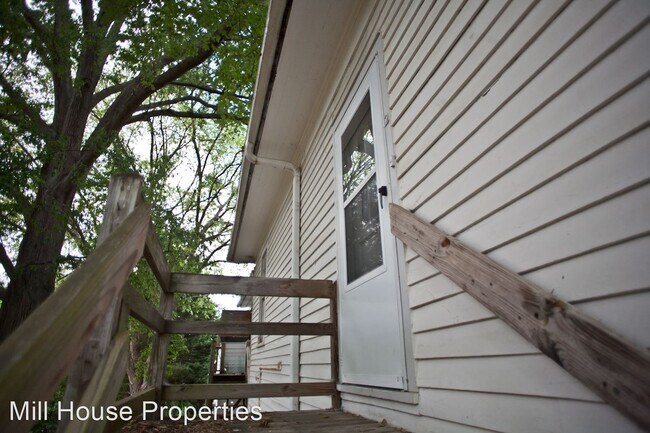 Foto del edificio - 2 br, 1 bath House - 212 McCauley St #2 Ap...