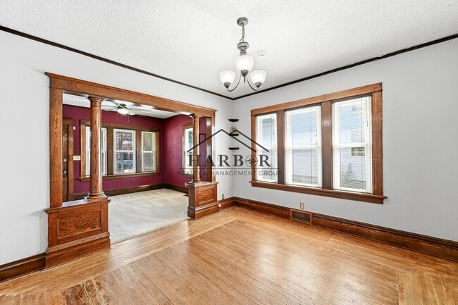 Building Photo - 228 8th St NW