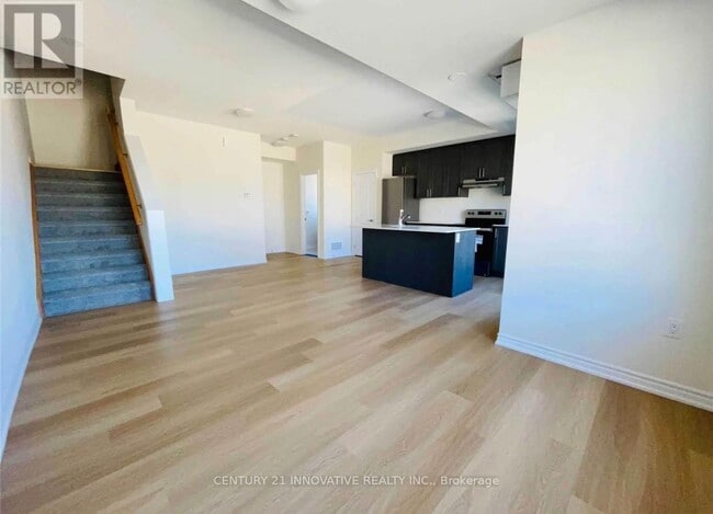 Building Photo - 470 Beresford Path