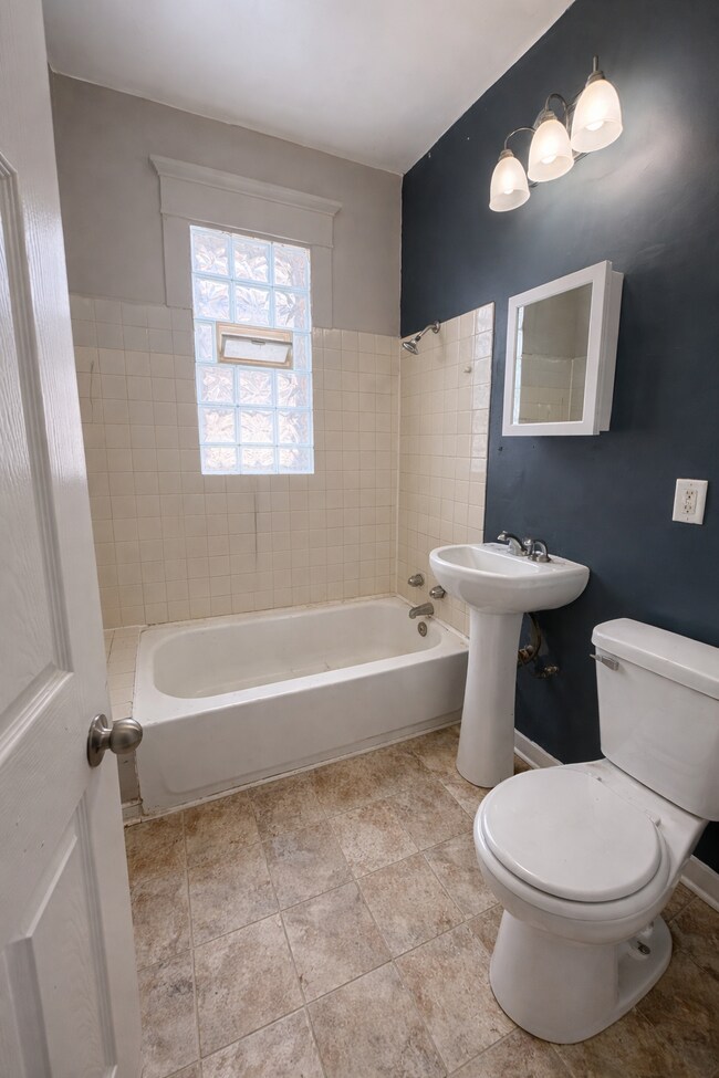 Building Photo - 3027 N 25th St