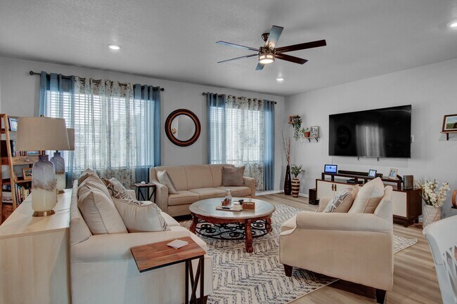 Foto del edificio - 12121 W 57th Dr