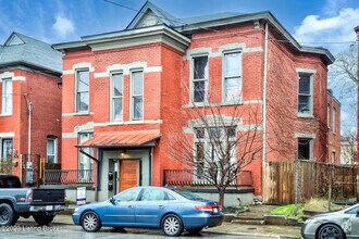 Building Photo - 1105 S 1st St