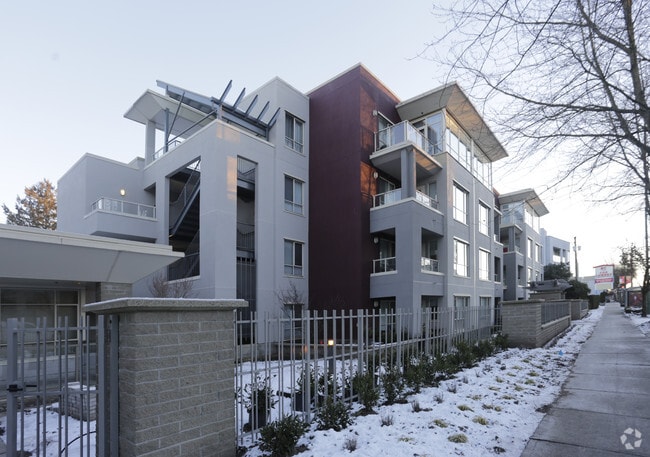 Building Photo - Point Grey Manor