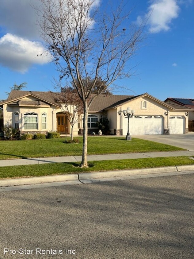 3 br, 2 bath House - 1294 Mission Dr