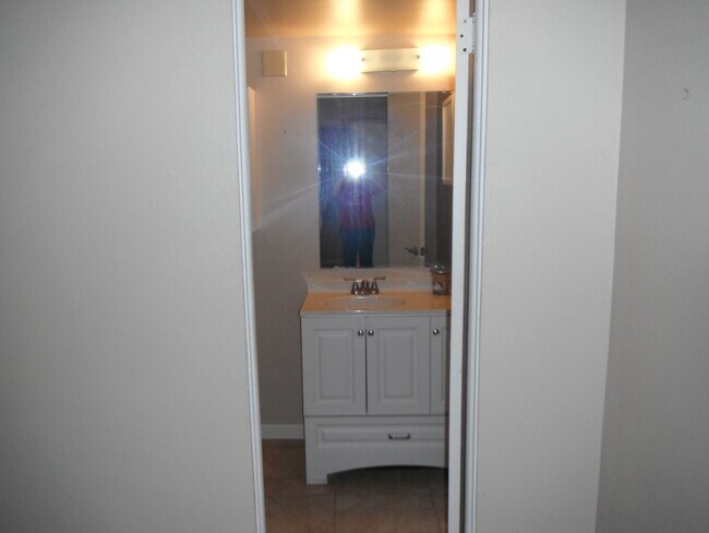 Foto del edificio - 1708 Sawyer Way
