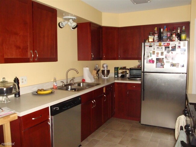 Foto del edificio - 233 Fieldcrest St