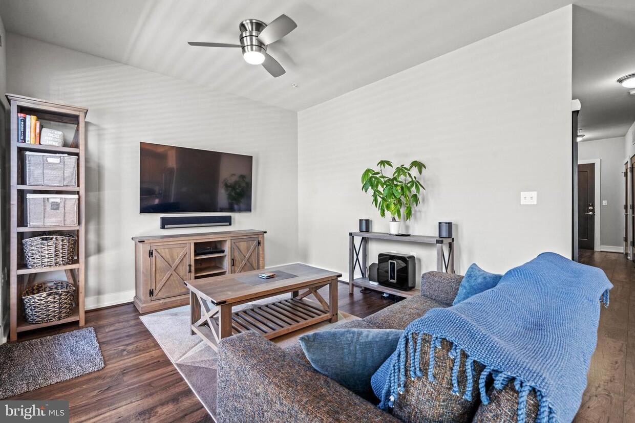 Foto principal - 1800 Mt Vernon Ave
