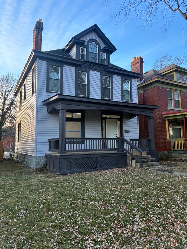 Foto del edificio - 551 Wilson Ave