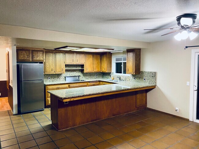 Foto del edificio - 225 N Wisconsin St