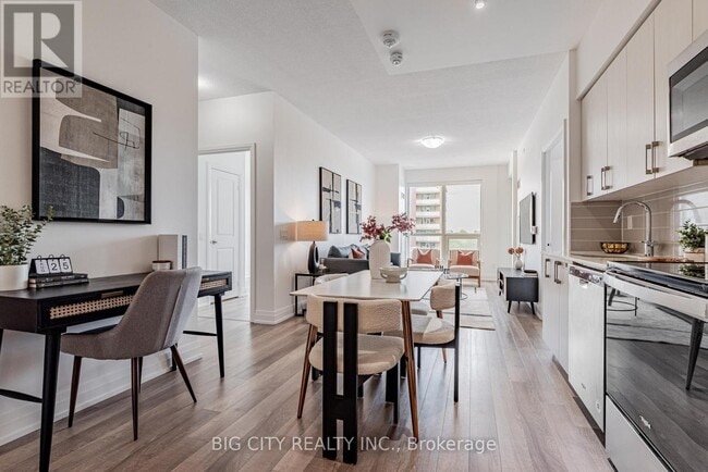 Building Photo - 3121 Sheppard Ave E