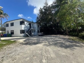 Building Photo - 530 NE 71st St