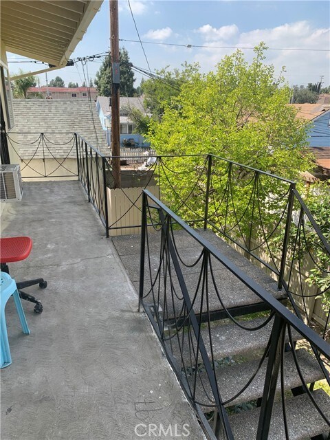 Building Photo - 116 Fano St