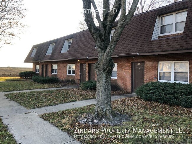 Building Photo - 304 Martin Ct