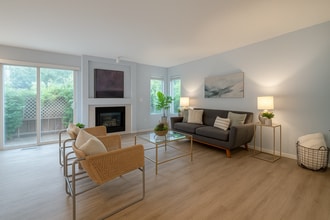 Building Photo - 5175 NE Schoeler Cir