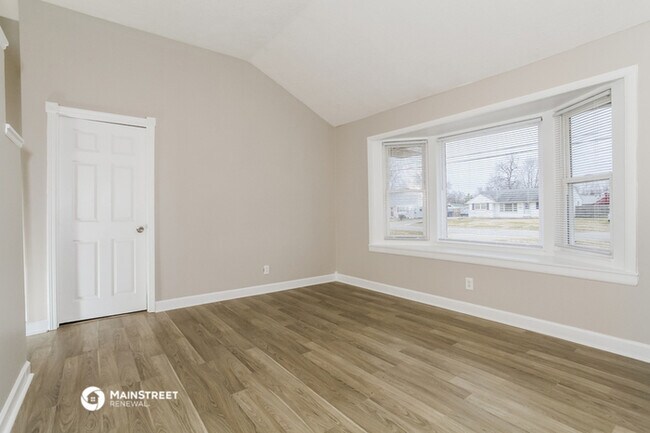 Building Photo - 5806 Alanadale Dr