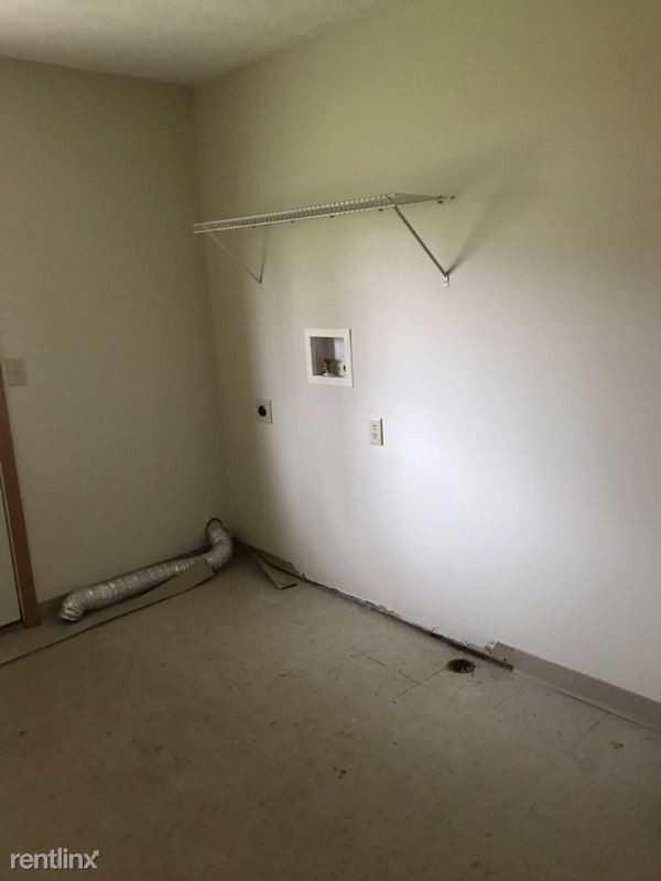 Building Photo - 3 br, 2 bath Townhome - 4126 Wilson Ave