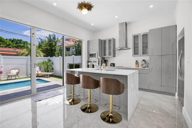 Foto del edificio - 3331 SW 29th Terrace