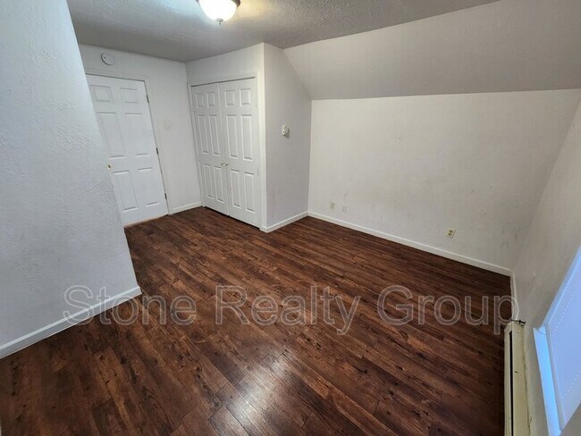 Building Photo - 508 Gould St