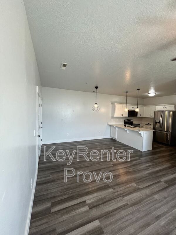 Building Photo - 681 N 380 W