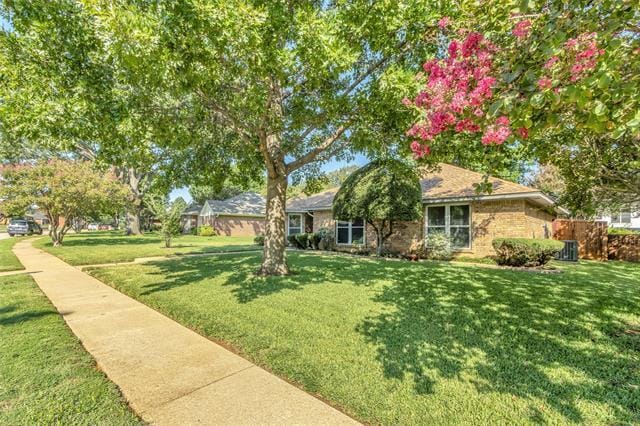 Foto del edificio - 1403 Bogard Ln