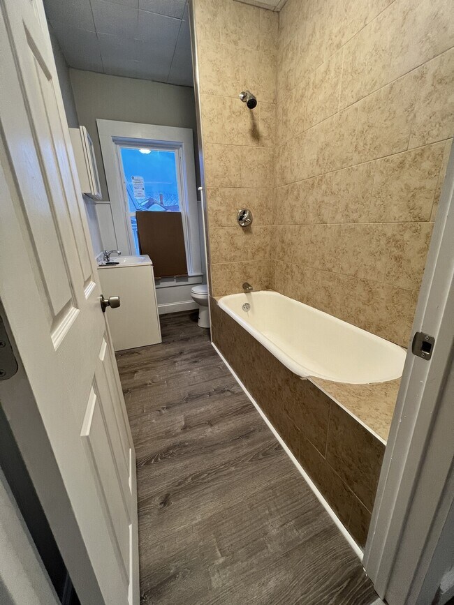 Foto del edificio - 196 Irving st