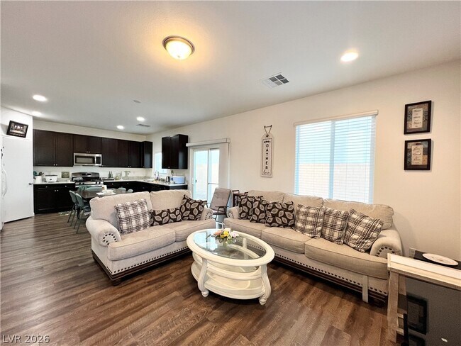 Foto del edificio - 5276 Sherwood Frst Ln