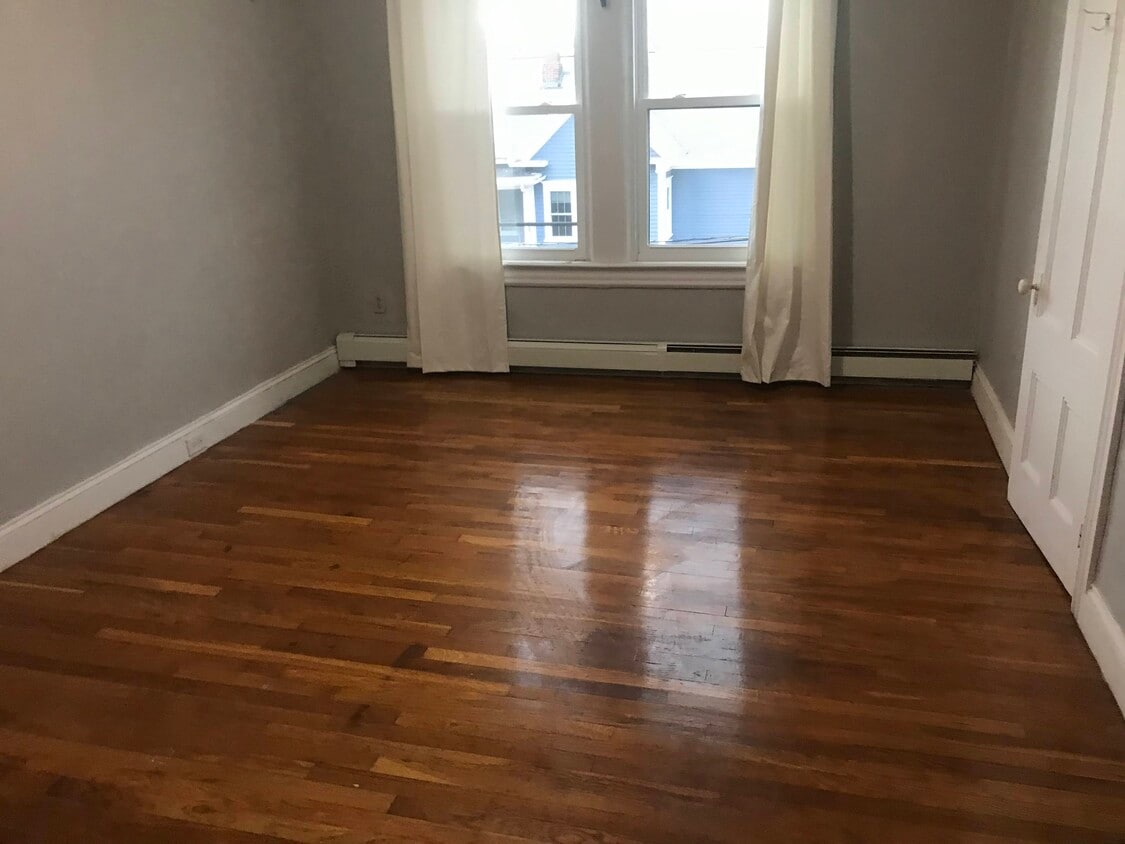 109 Dean St, Attleboro, MA 02703 Apartments in Attleboro, MA