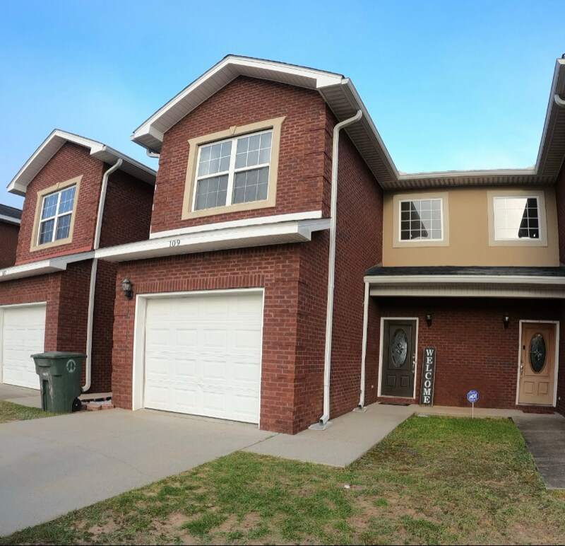 Foto principal - 109 Peregrine Way