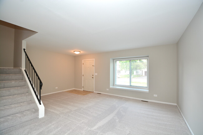 Building Photo - 1325 Haverhill Cir