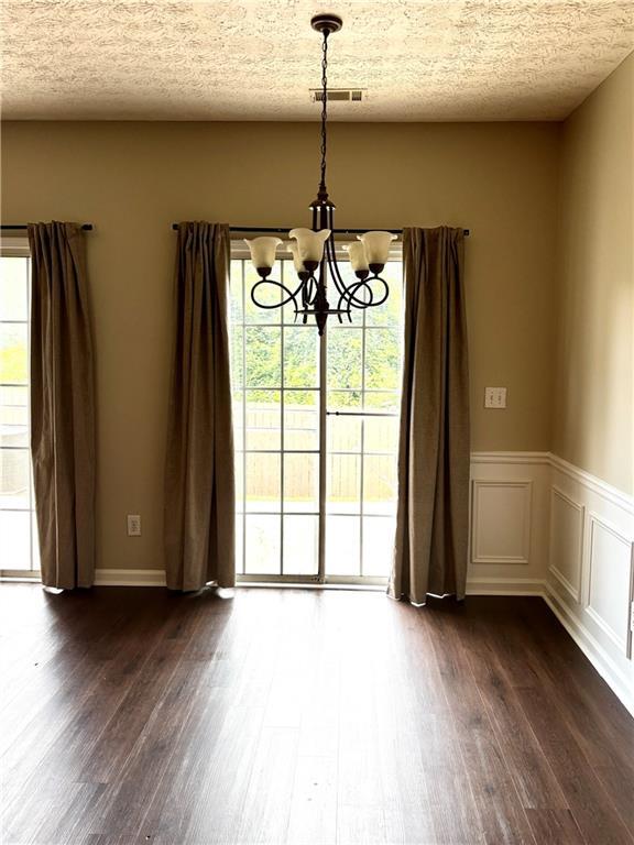Building Photo - 431 Lantern Wood Dr