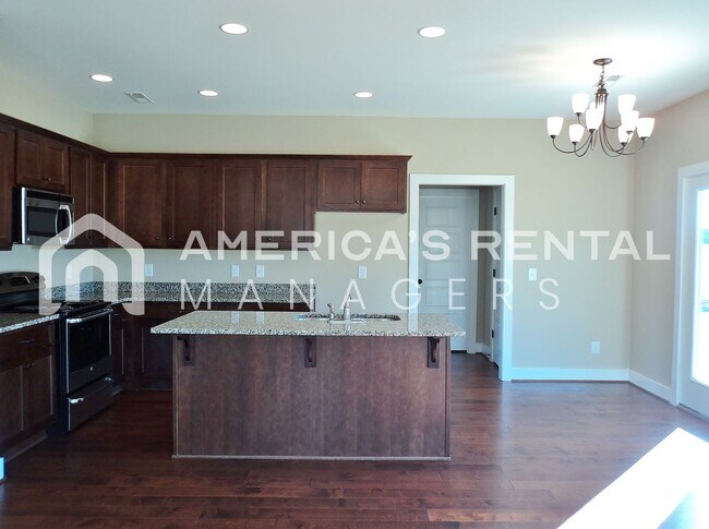 Foto del edificio - Home For Rent in Calera, AL... COMING SOON!