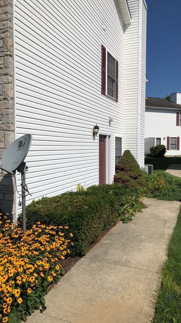 Foto del edificio - PRICE REDUCTION Available July 2026! Monthly rent $1,750