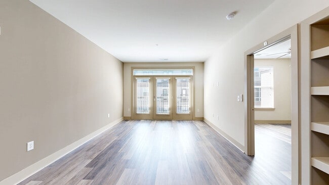 Interior Photo - Domain College Park