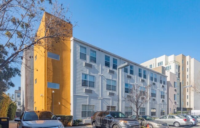 Foto del edificio - 598 Columbia Ave