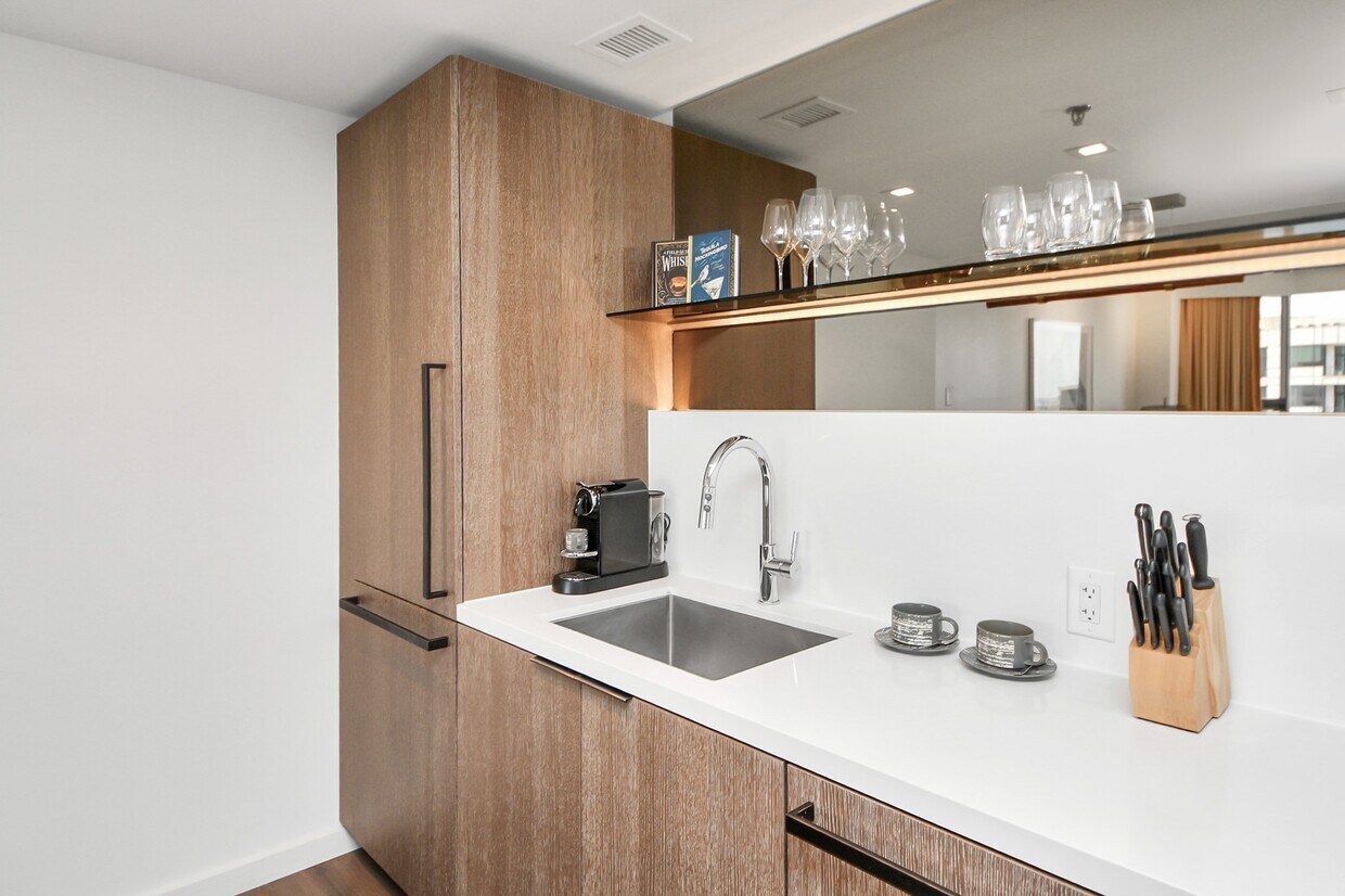 Foto principal - 1300 Lamar St