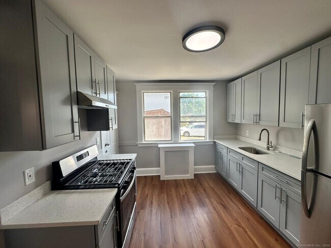 Foto del edificio - 635 2nd Ave