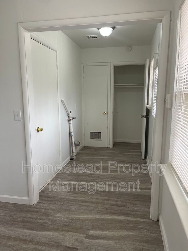 Building Photo - 1531 Camden Way