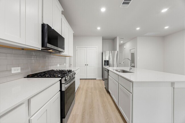 Foto del edificio - 302 Brazen Forest Trl