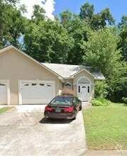 Building Photo - 2911 Royal Palm Way