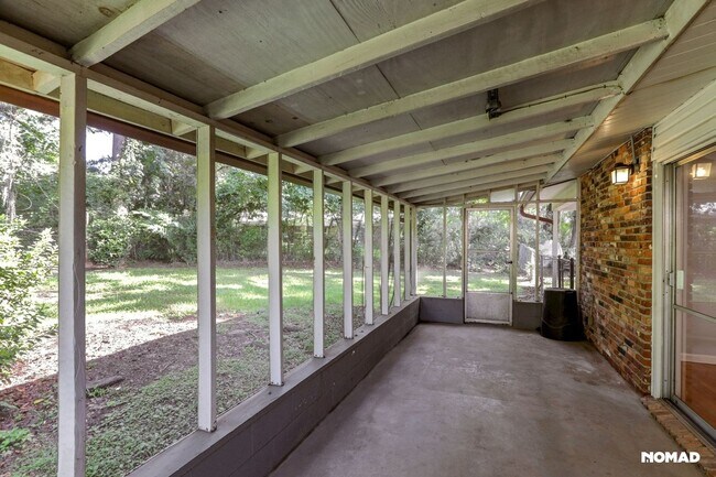 Foto del edificio - 902 Maplewood Ave