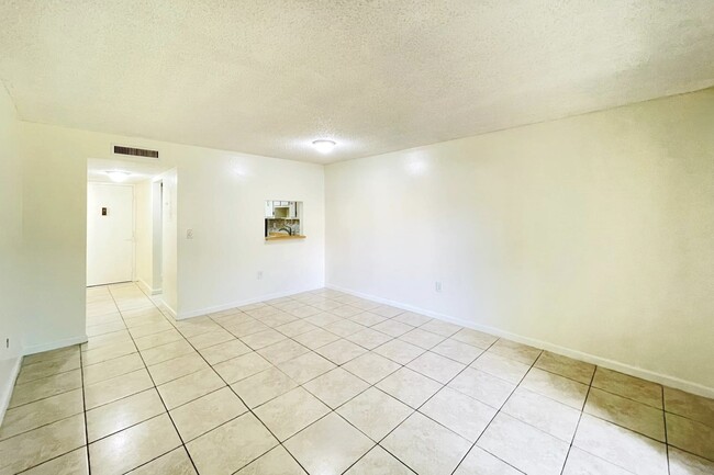 Building Photo - 4354 NW 9th Ave
