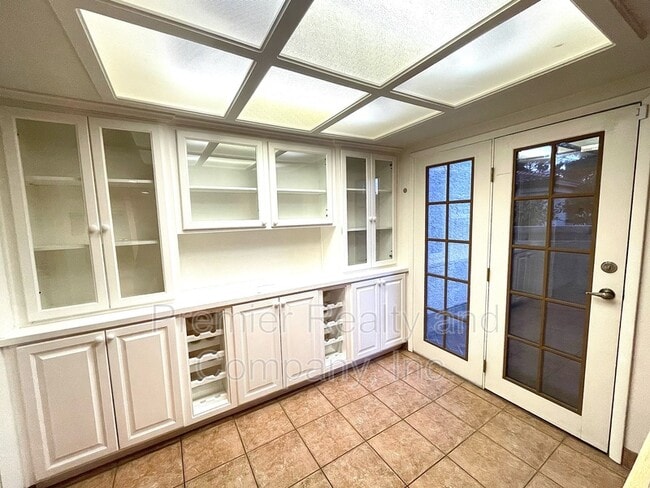 Building Photo - 3223 La Mancha Way