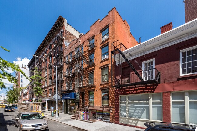 South Corner - 161 W Fourth St