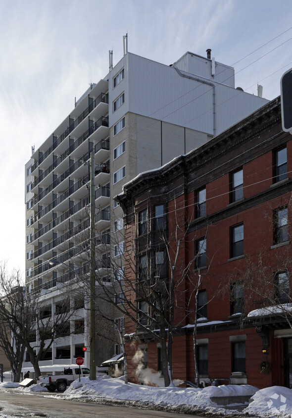 Building Photo - Croydon Apartments