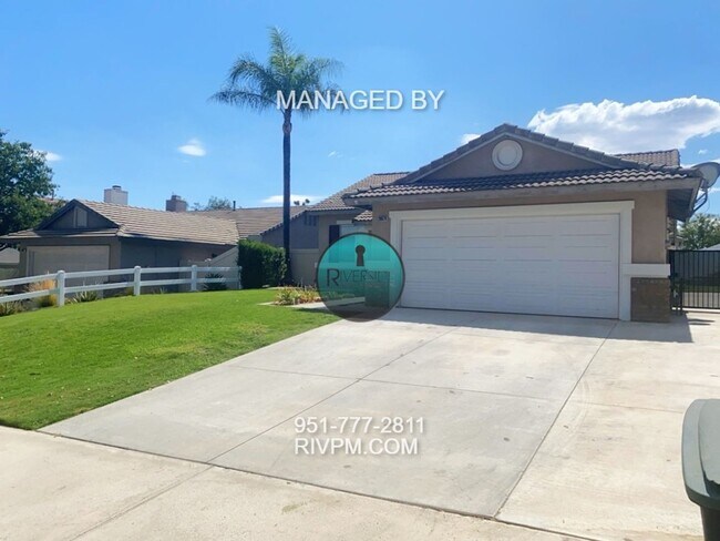 Building Photo - Beautiful Home in the Desirable Woodcrest ...