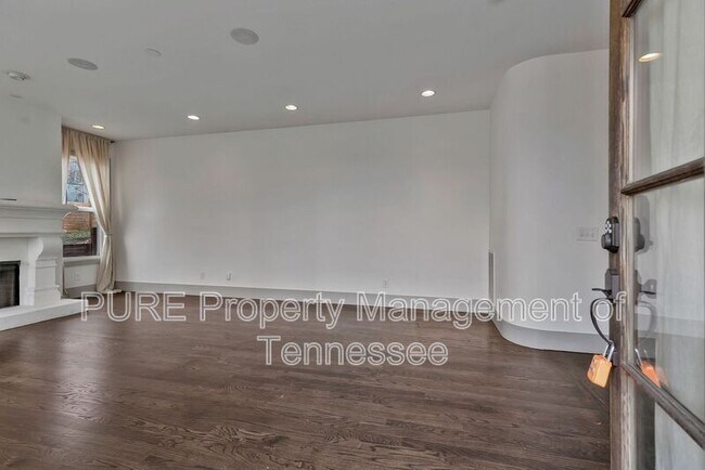 Foto del edificio - 3211 Overlook Dr