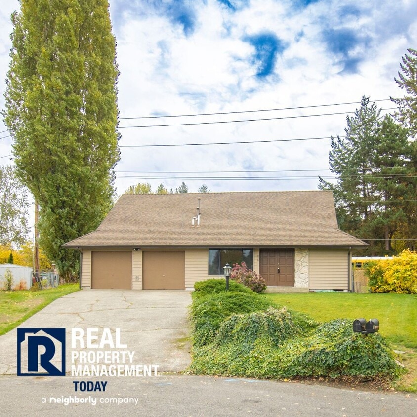 Primary Photo - Remodeled 4 Bedroom Near JBLM!