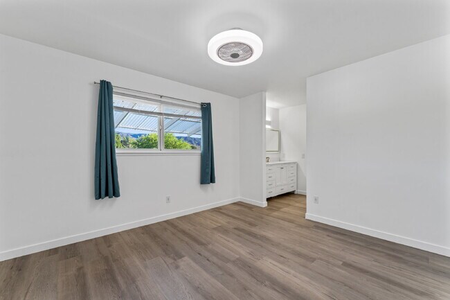 Foto del edificio - "Experience Luxurious Living: Spacious 4-B...